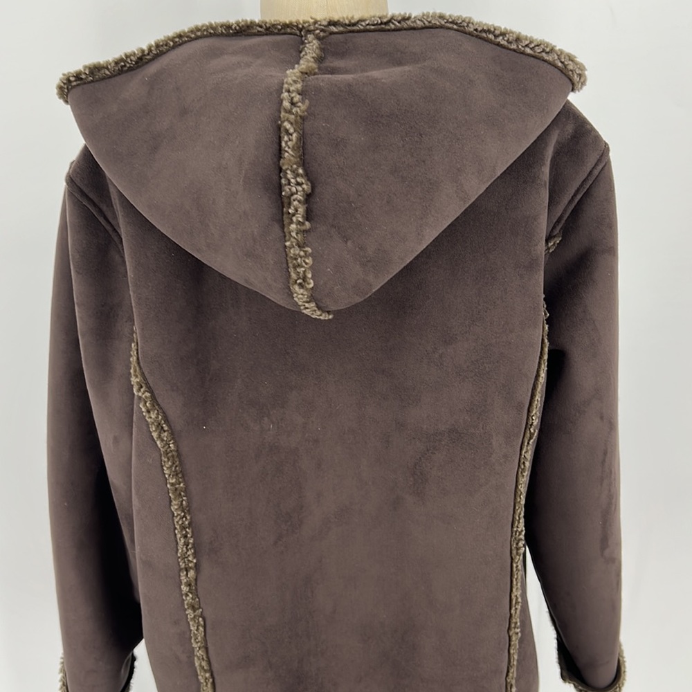 LL Bean Sherpa lined toggle buttons brown Heavy winter coat Sz XL-petite. - Picture 4 of 10